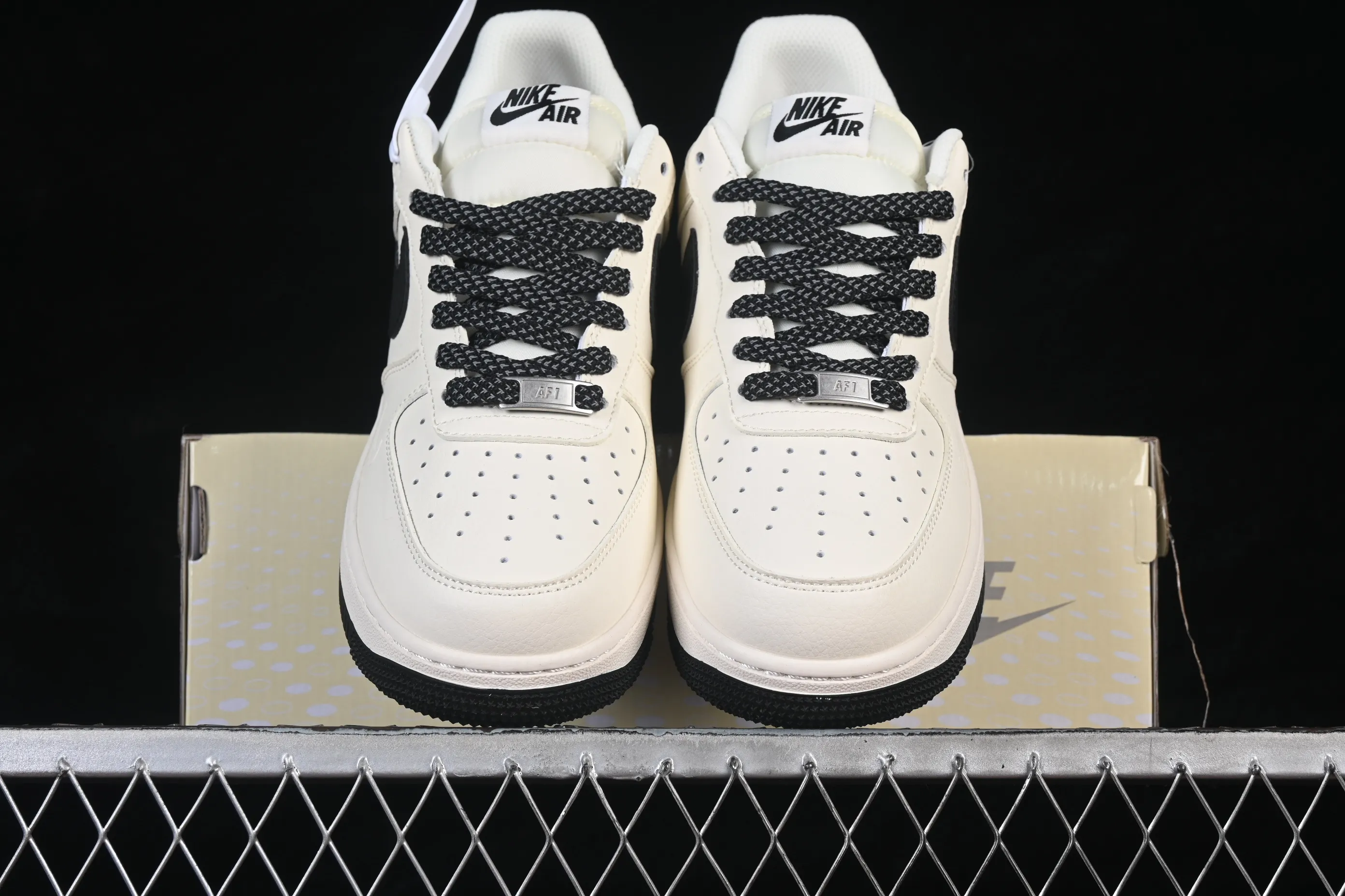 All categories Nk Air Force 1 Air Force series Nk Air Force 1 Low Air Force low-top Nike Air Force 1'07 Low Nike embossed beige black tree pattern Air Force 1 low-top casual sneakers SM6668-120